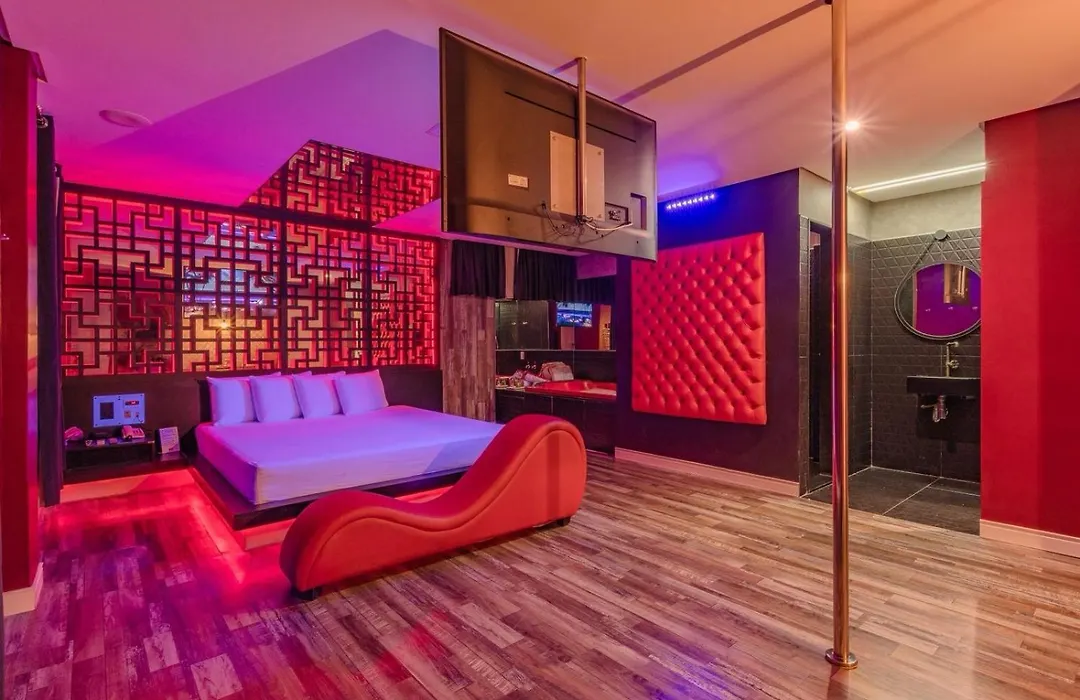 Spa Urbano Motel Adult Only-1